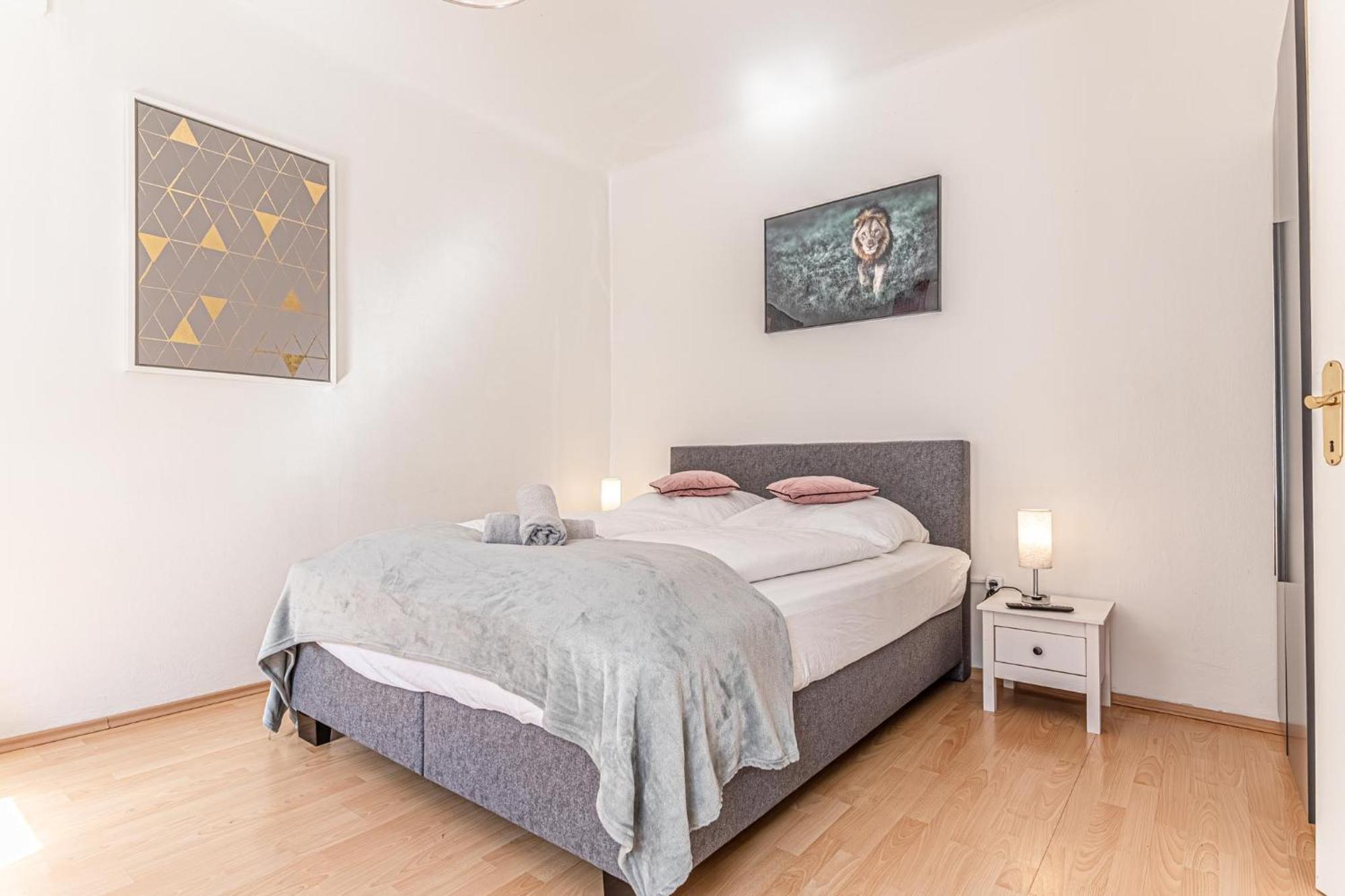 Double Delight - Apt. For Two Vienne